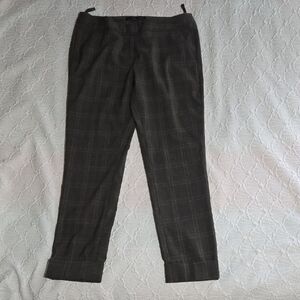 3/$10 Amanda & Chelsea Gray Tartan Cuffed Plaid Pants